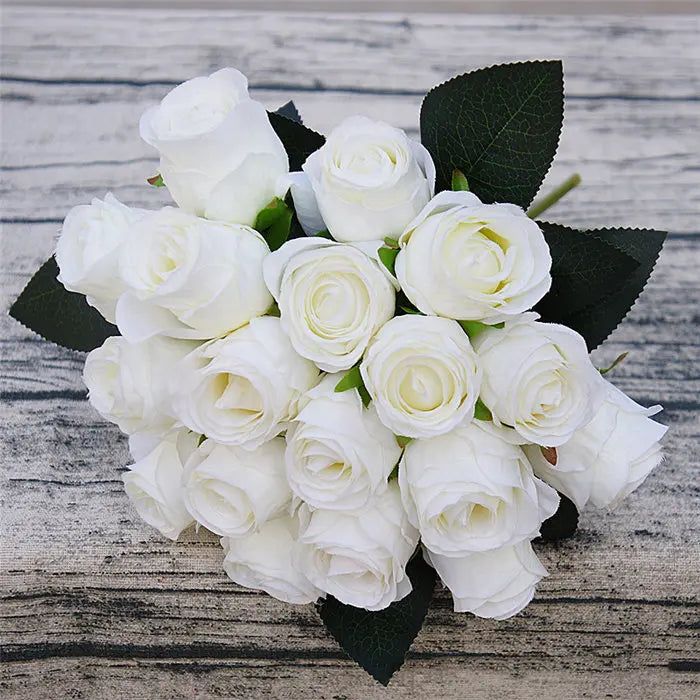 Bouquet de roses artificielles