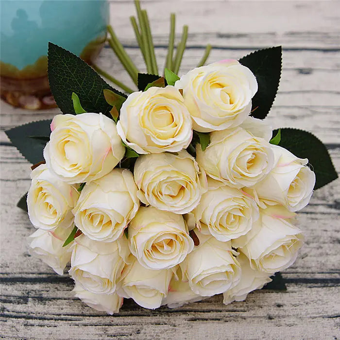 Bouquet de roses artificielles