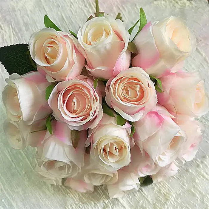 Bouquet de roses artificielles