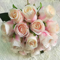 Bouquet de roses artificielles
