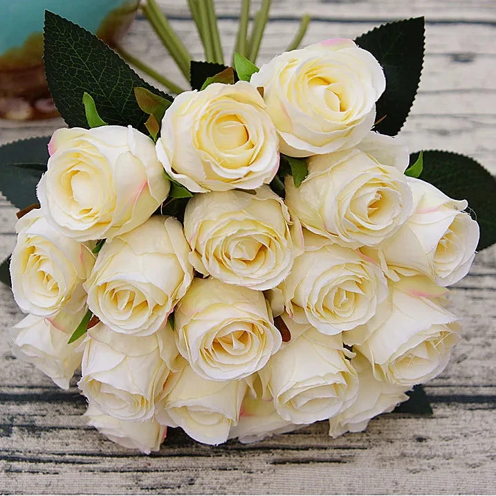 Bouquet de roses artificielles