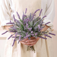 Bouquet de fleurs artificielles de lavande réaliste