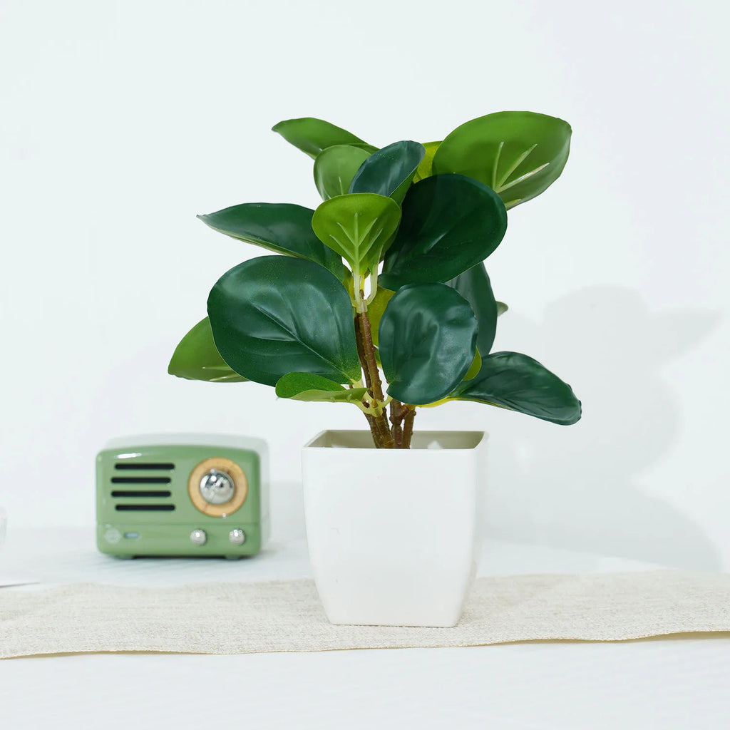 Plantes vertes artificielles en pot pour bureau