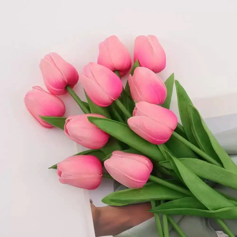Tulipes artificielles réalistes naturelles