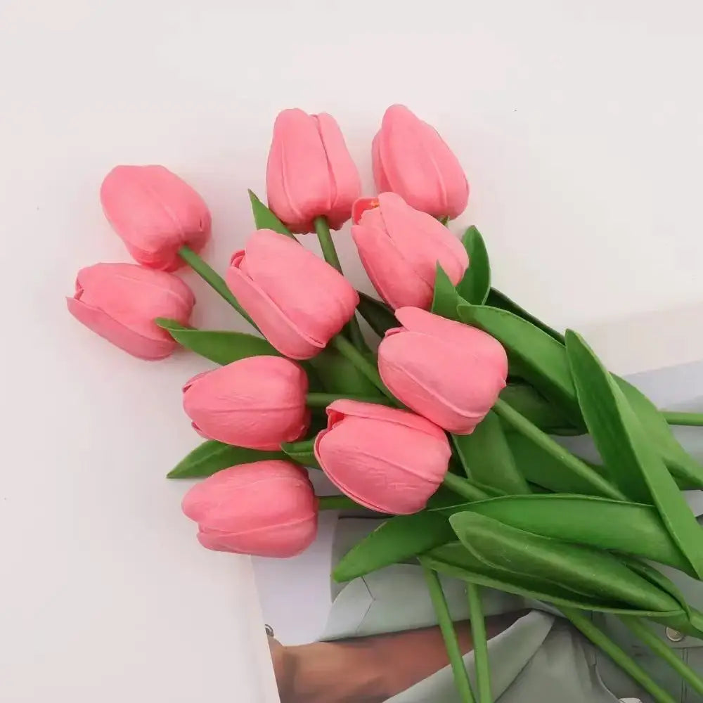 Tulipes artificielles réalistes naturelles