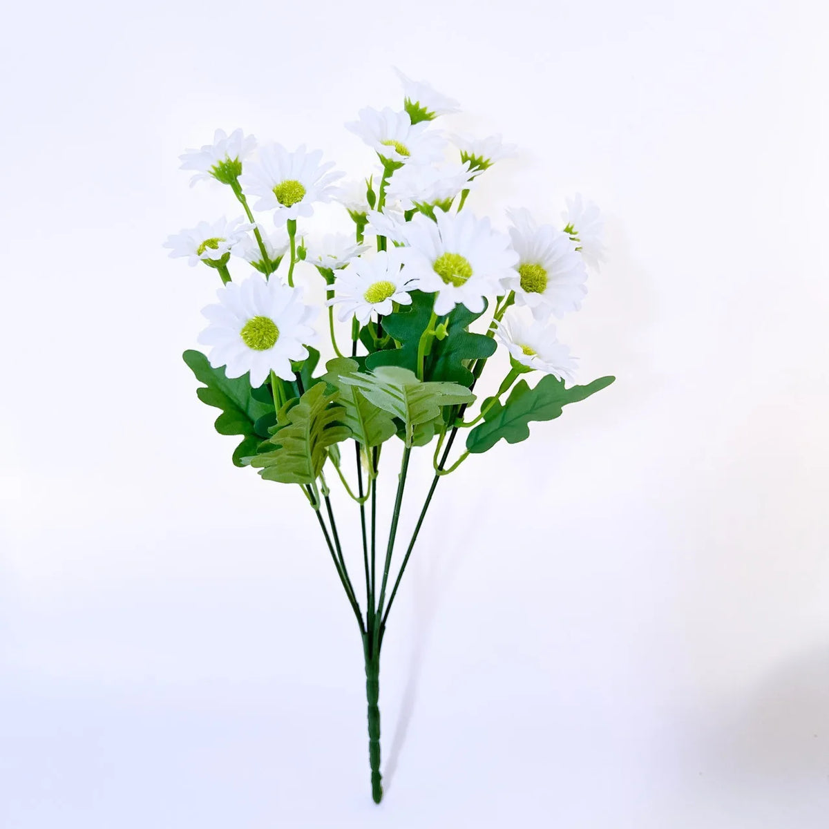 Bouquets de marguerites artificielles
