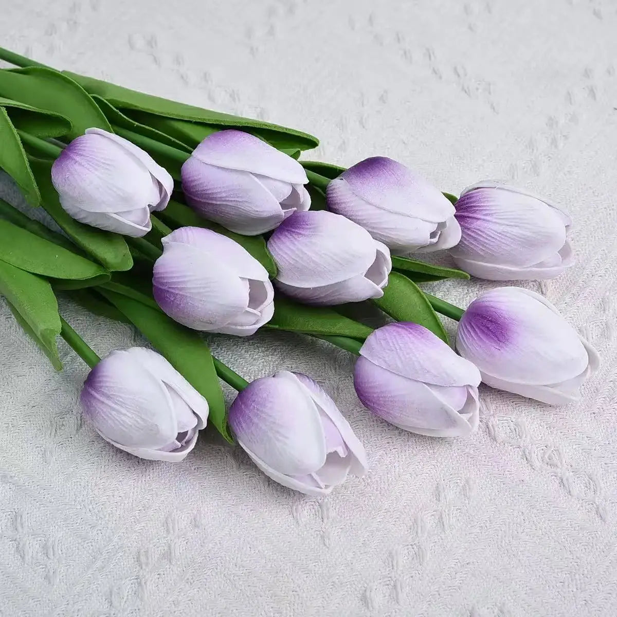 Tulipes artificielles réalistes naturelles