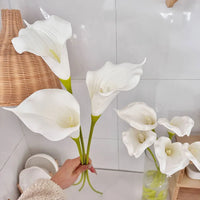 5 fleurs de lys calla artificielles pour la décoration de table
