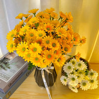 Bouquets de marguerites artificielles