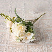 Fleurs artificielles roses et chrysanthèmes en soie