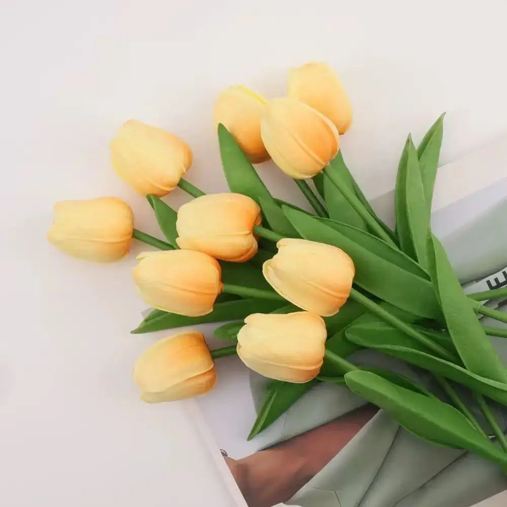Tulipes artificielles réalistes naturelles