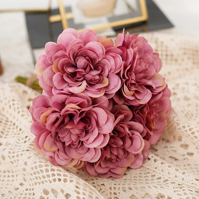 Bouquet de 5 magnifiques pivoines artificielles blanches