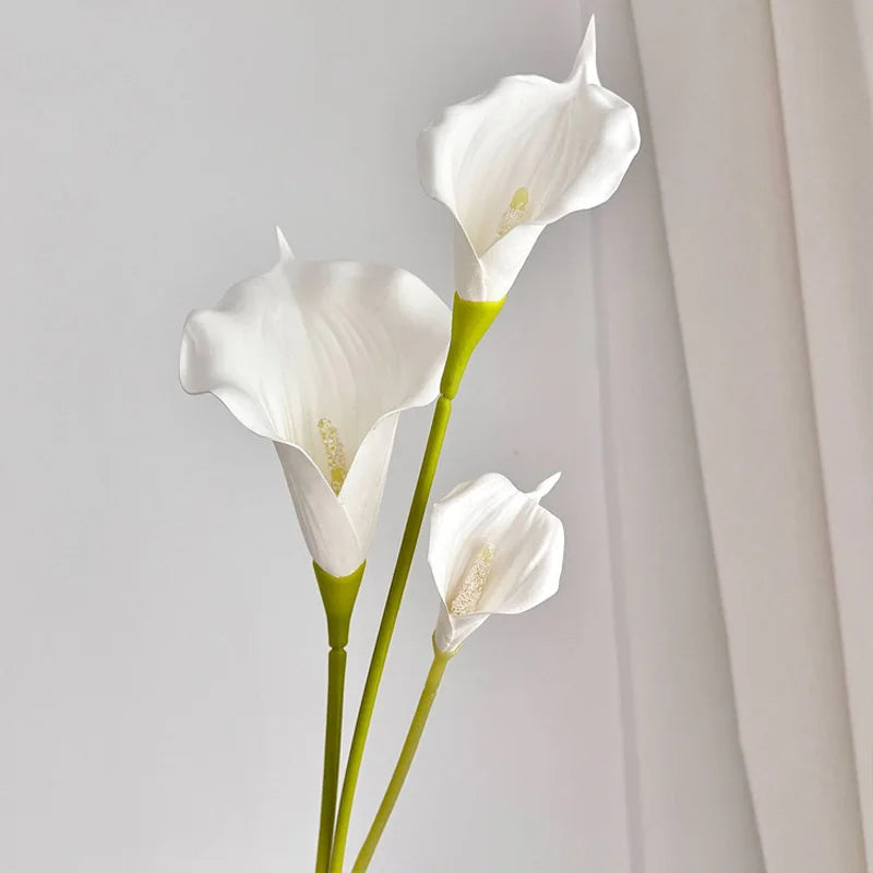 5 fleurs de lys calla artificielles pour la décoration de table