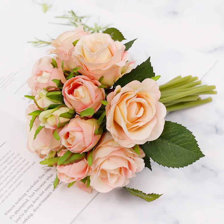 Bouquet de roses artificielles