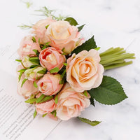 Bouquet de roses artificielles